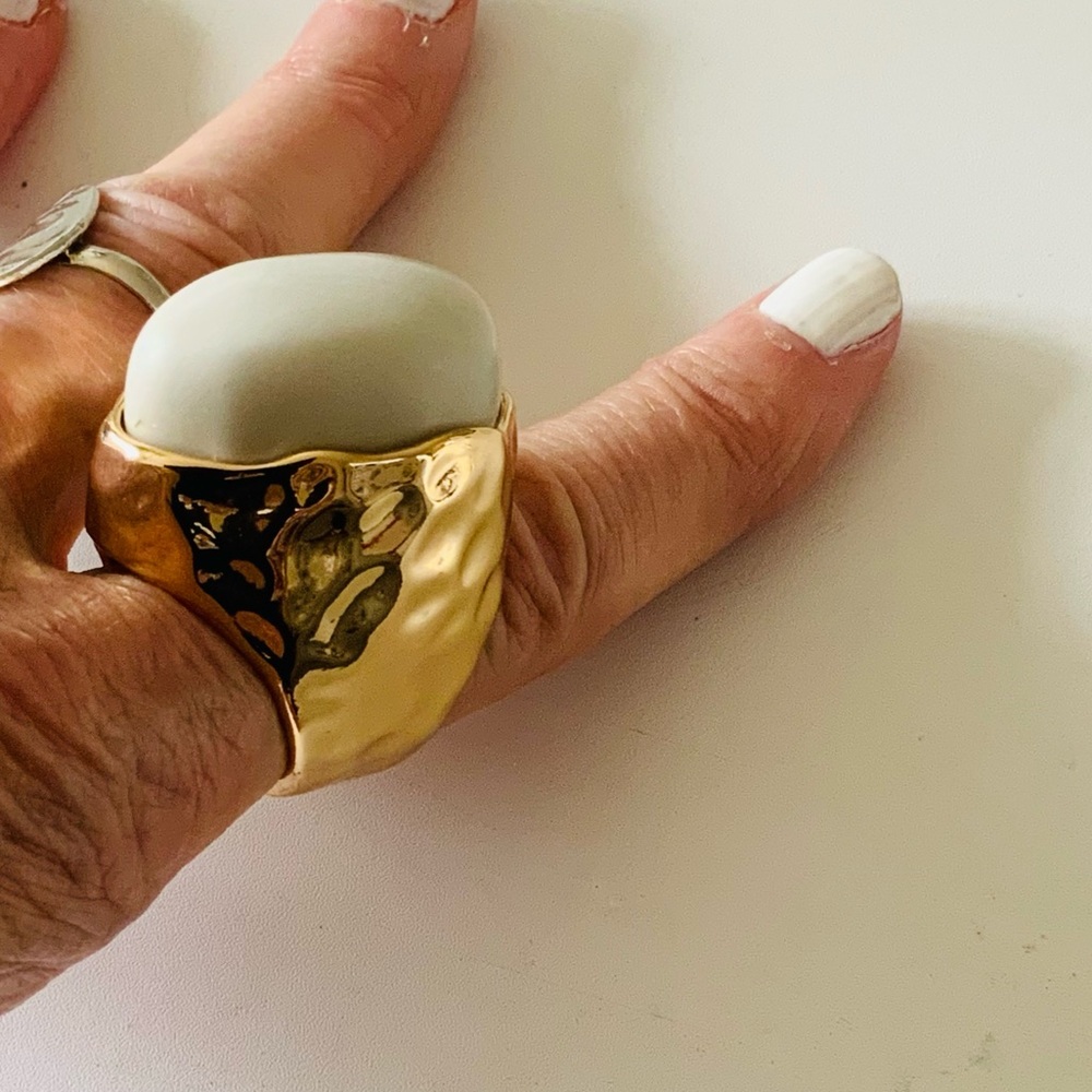 NWOT H&M ASYMMETRIC RING 9-10 - Picture 5 of 6